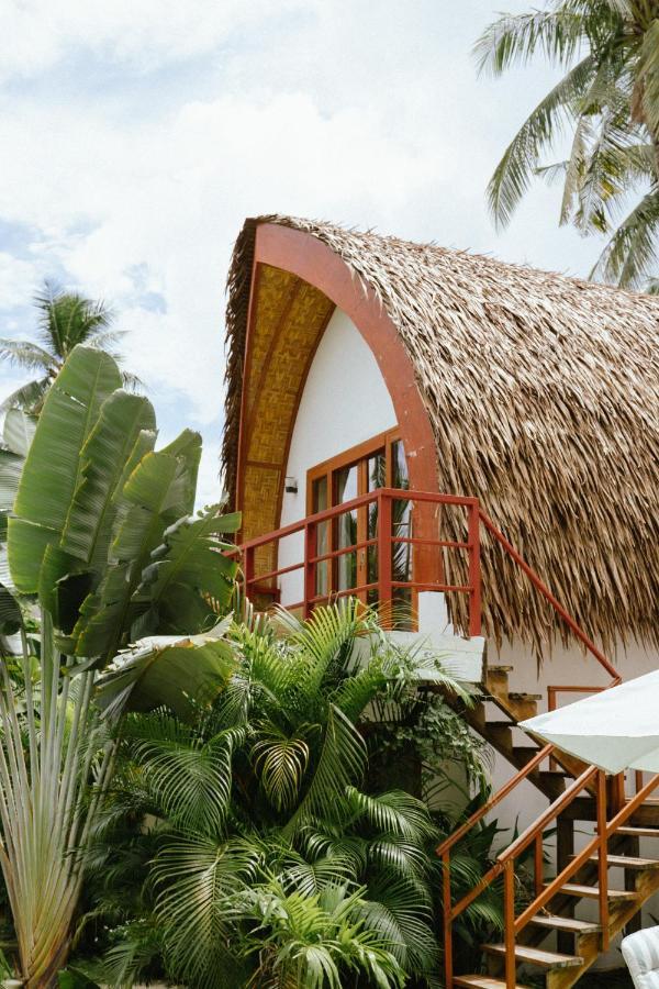 Tropical Temple Siargao Resort Генерал-Луна Экстерьер фото