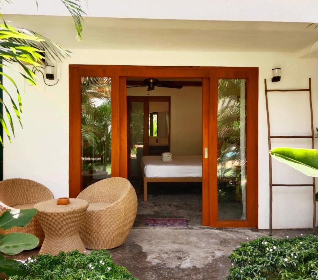 Tropical Temple Siargao Resort Генерал-Луна Экстерьер фото