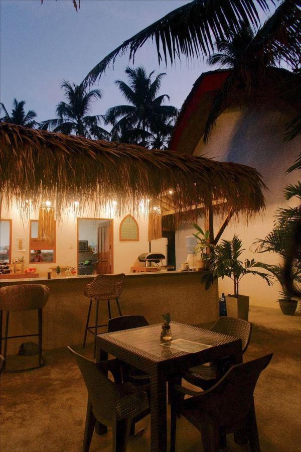 Tropical Temple Siargao Resort Генерал-Луна Экстерьер фото